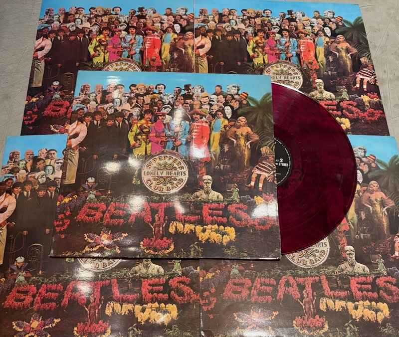 ビートルズ レコード 3枚セット 赤盤 サージェントピクチャー盤 マジカルミステ ビートルズ レコード 3枚セット 赤盤 サージェントピクチャー盤