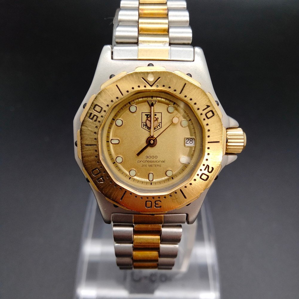 タグホイヤー　プロフェッショナル2000シリーズ　稼働品 タグホイヤー2000シリーズ プロフェッショナル200m (稼働品