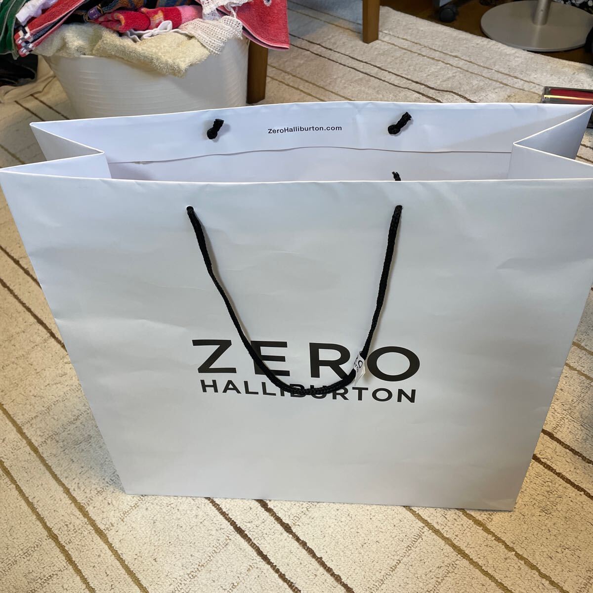 紙袋　ゼロハリバートン　50×48×マチ18