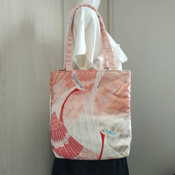 送料無料★着物帯リメイク★金糸銀糸の孔雀刺繍 正絹トートバッグ
