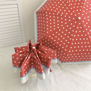 折り畳み傘 赤 水玉柄 オシャレ UVカット 日傘 晴雨兼用傘 遮熱 コンパクト 遮光 可愛い 便利 紫外線遮断 ワンタッチ