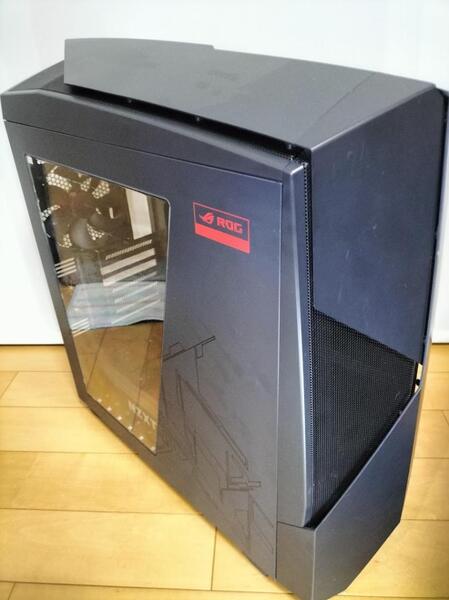 NZXT NOCTIS のゲーミングPCケース
