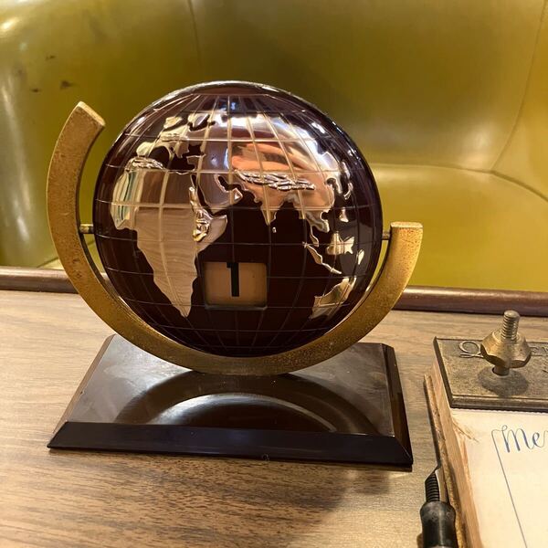 【vintage】デスクカレンダー 万年カレンダー ミッドセンチュリー 店舗什器 antique アンティーク US 店舗什器 古道具 ヴィンテージ 地球儀