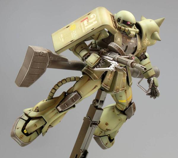 【MG 1/100 MS-06F 量産型ザクⅡ 戦場風 改修塗装完成品】