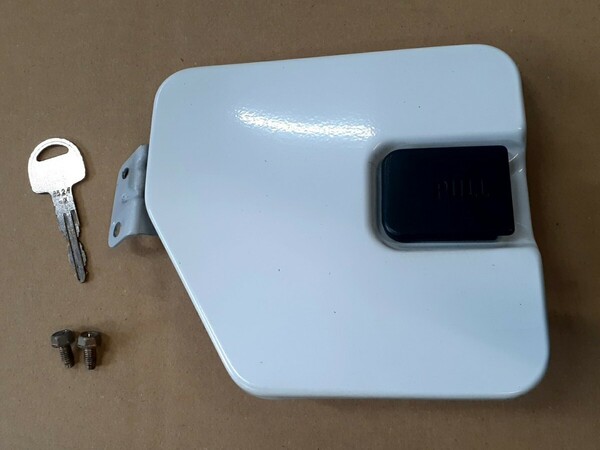 TT1 TT2 サンバー フューエルリッド 給油口 蓋 鍵付属 トラック スバル 57601TC011