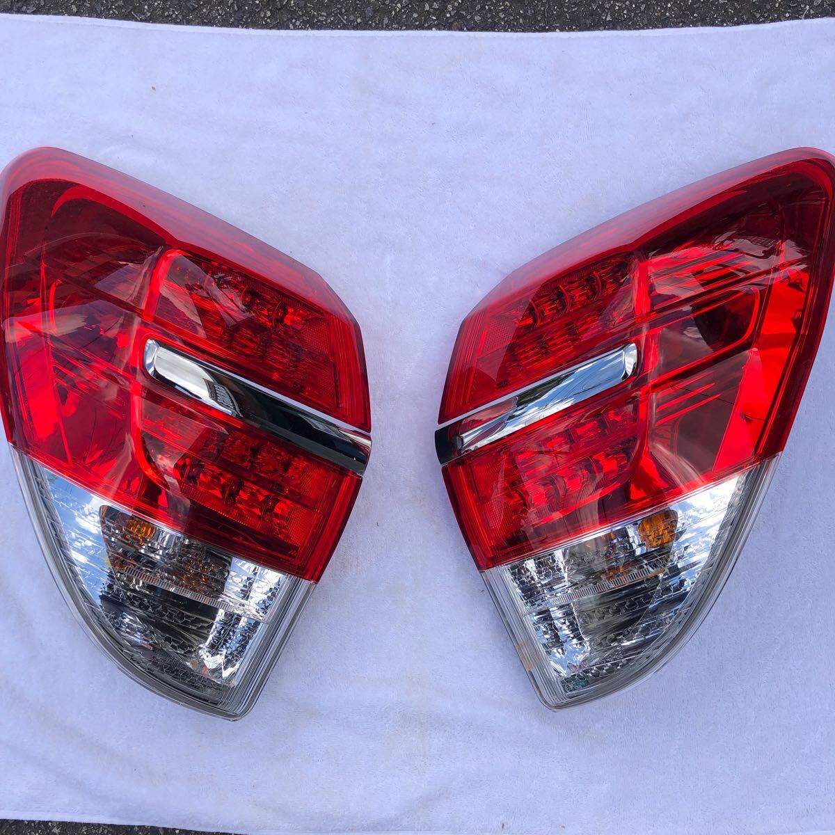 トヨタ ヴァンガード 新品純正 テールランプ ブレーキランプカバー Yahoo!オークション -「トヨタヴァンガードテール」の落札相場
