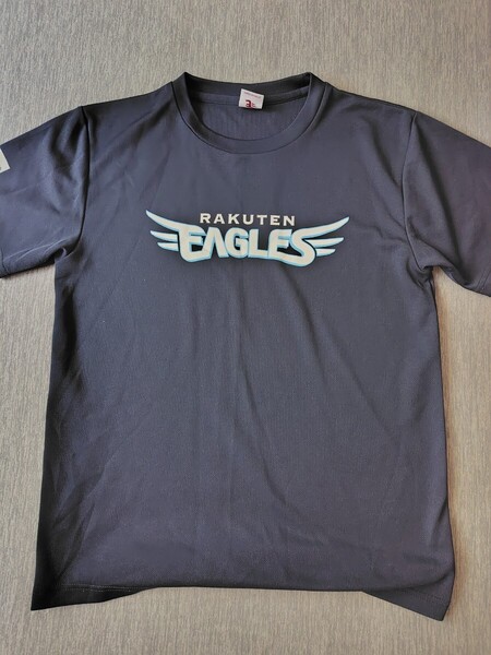 楽天イーグルス☆キッズTシャツ☆Mサイズ☆紺色☆美品