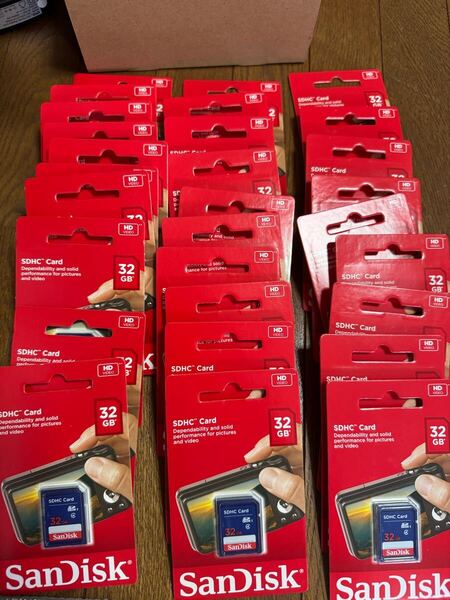 29点セット!! SanDisk 32GB SDHCカード Class4