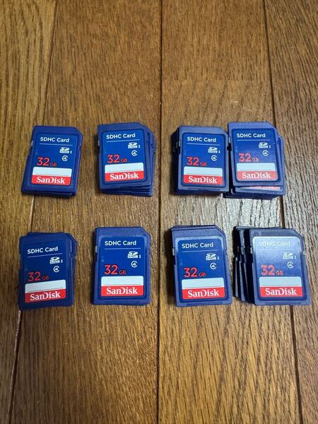 37点セット!! SanDisk 32GB SDHCカード Class4 SDカード メモリーカード