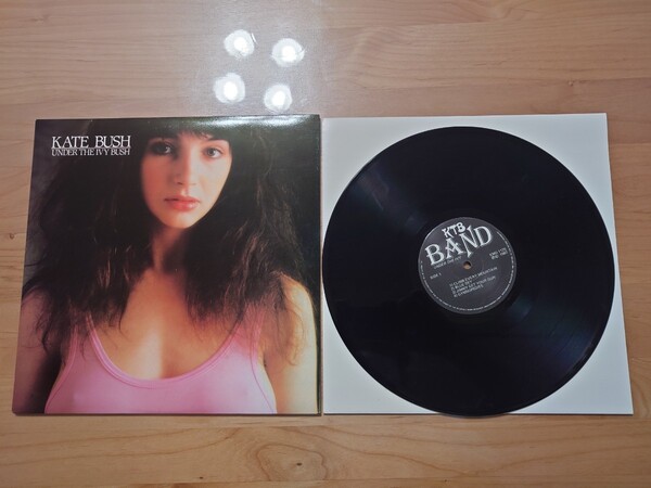 ★Kate Bush ★ケイト・ブッシュ★Under The Ivy★LPレコード★中古品 ★Super Rare Item