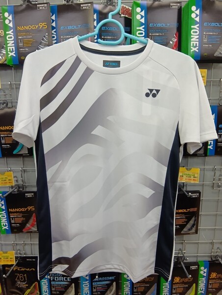 【10566J (011) J130】YONEX(ヨネックス) ジュニアゲームシャツ ホワイト J130 新品未使用 バドミントン テニス 定価6820円