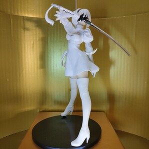 剣舞 std. White ver. 美しすぎるアンドロイドの女戦士 B202