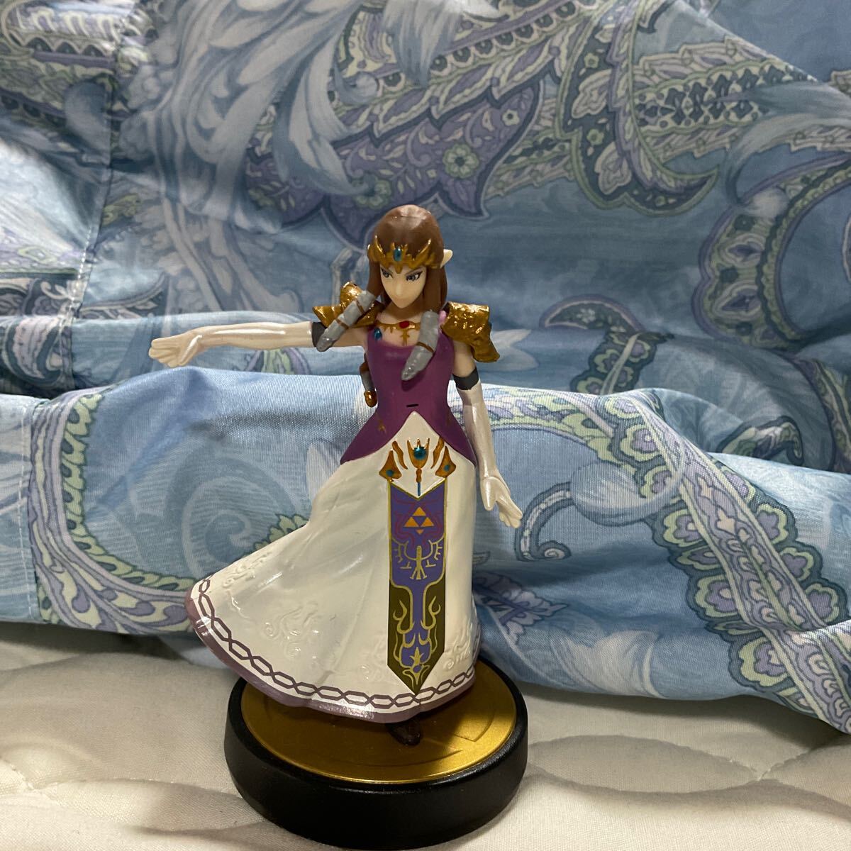ゼルダの伝説　amibo  まとめ売り　新品未使用品 Amazon.co.jp: amiibo ゼルダ【ブレス オブ ザ ワイルド