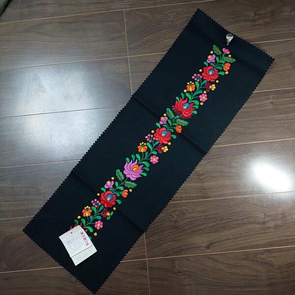 ★東欧雑貨 ハンガリー刺繍 タペストリー テーブルランナー