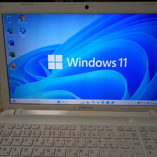 TOSHIBA dynabook T552 /58HB OS Windows11Home イストール