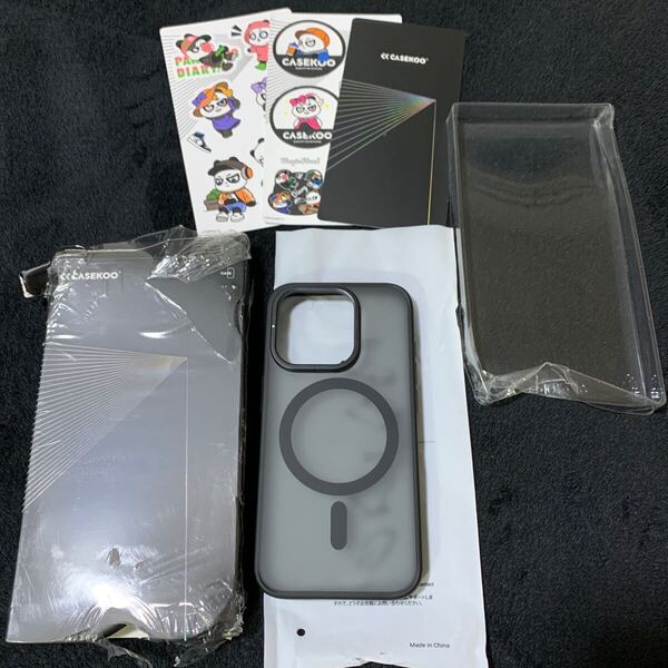 707t1802☆ CASEKOO iPhone 15 Pro 用 ケース 指紋防止 隠しスタンド付き Magsafe対応