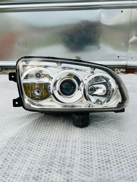 中古美品 日野 プロフィア レンジャー HID ヘッドライト ヘッドランプ 右側 右 小糸 KOITO 100-35889 100-35015 100-35020 動作OK 15051
