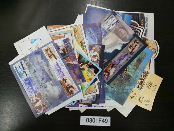 2391 外国切手 ギルバート諸島 1969年クリスマス 聖母子 2種完 未使用 2006日豪交流年 郵便切手のデータ