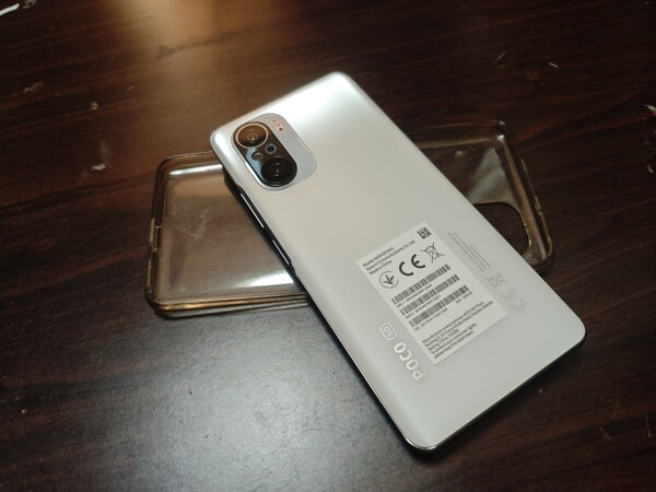 スナドラ870 xiaomi poco f3 8/256GB 訳あり