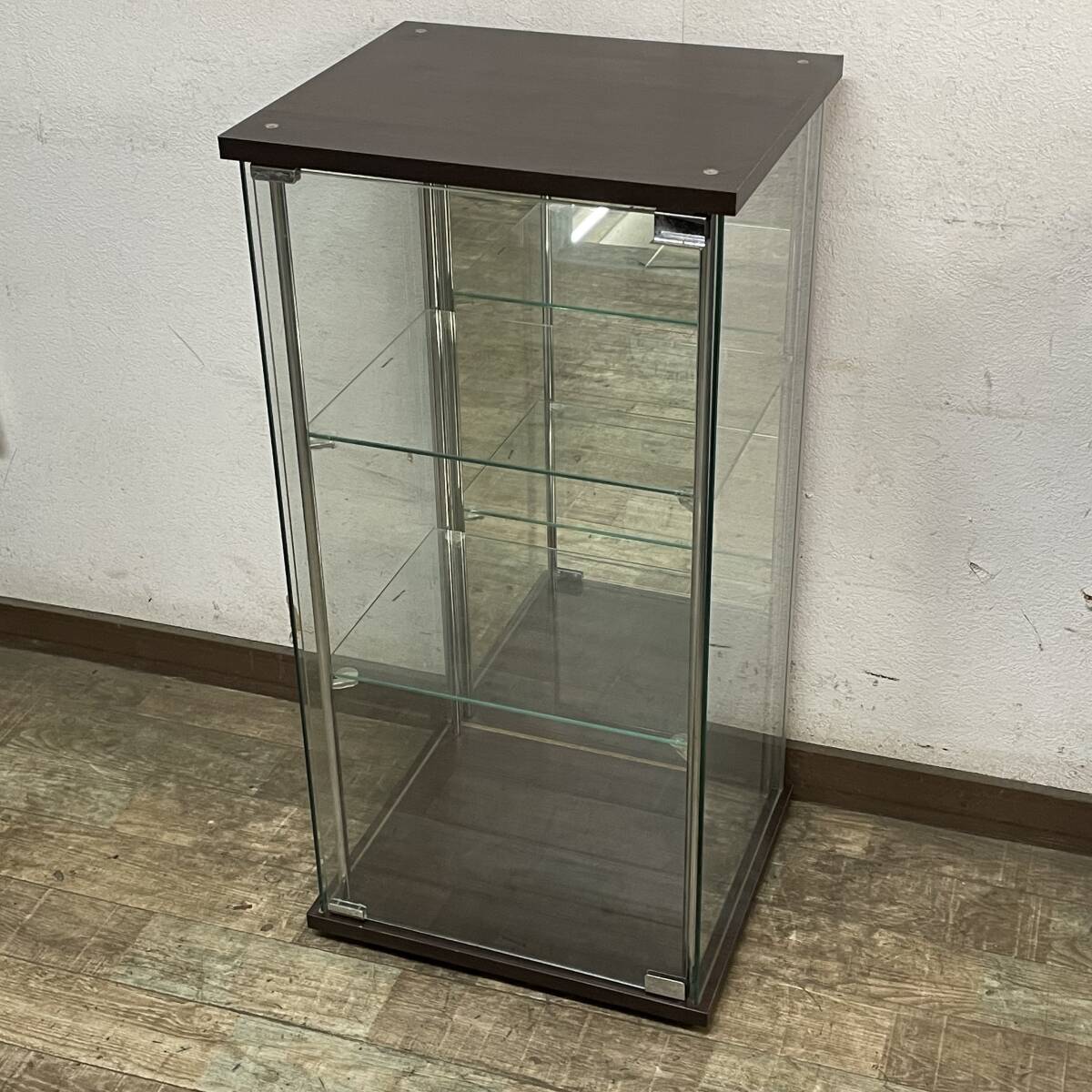 中古ガラスショーケース 背面ミラー 塩川光明堂 コレクションラック 鍵付 ショーケース 背面ミラー