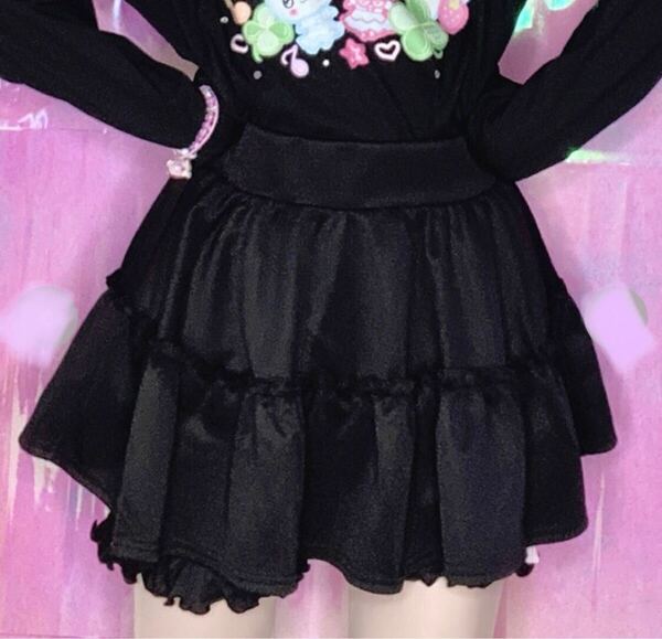 新品 ゐなな スカートパンツ 黒 Mサイズ Lovely Tency スカパン ショートパンツ いなな ゴスロリ 地雷系 量産型 黒ロリ サブカル 悪魔界隈