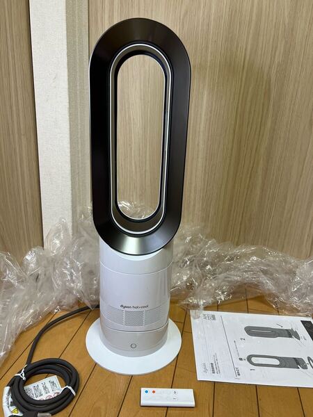 送料無料(超美品)dyson ダイソン hot+cool ホット&クール 扇風機&セラミックファンヒーター AM09 リモコン付 ホワイト (S-43)