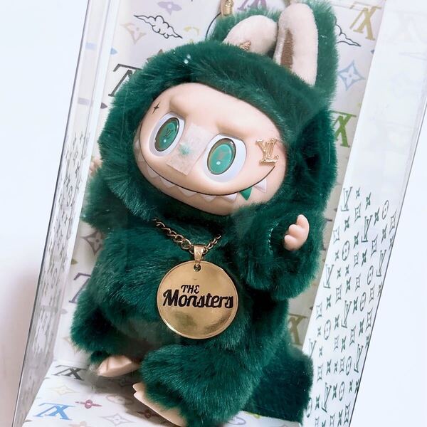☆在庫1点のみ・再入荷なし☆ ジモモ zimomo ぬいぐるみキーホルダー ぬいぐるみ ラブブ Labubu ロゴ グリーン 緑