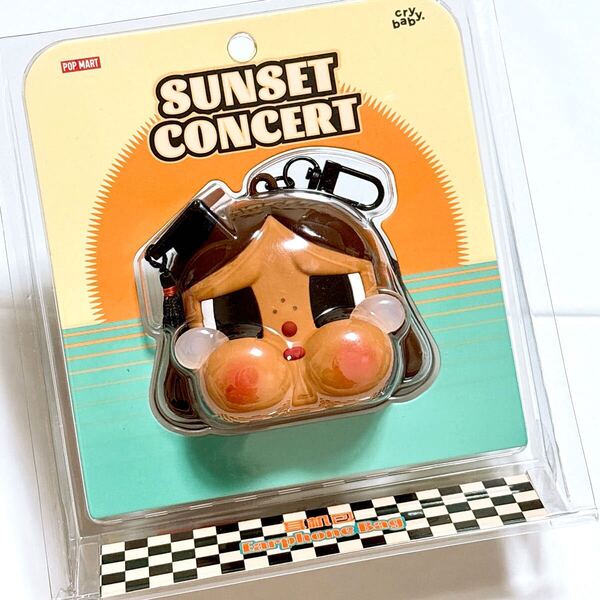 公式 正規品 CRYBABY イヤホンケース イヤフォンケース クライベイビー CRY BABY ポーチ ぬいぐるみ SUNSET CONCERT POPMART