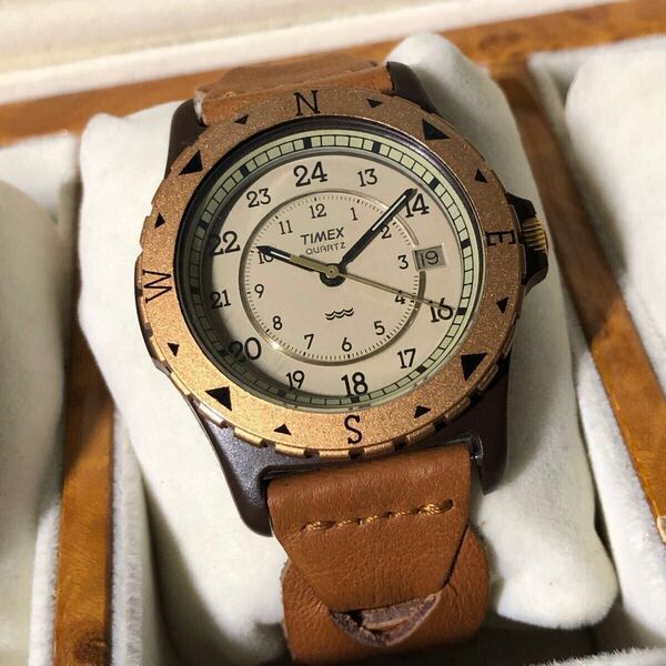 【即決/送料無料】TIMEX Safari タイメックス サファリファースト ブラウン クォーツ ビンテージウォッチ 中古腕時計 訳あり稼働品