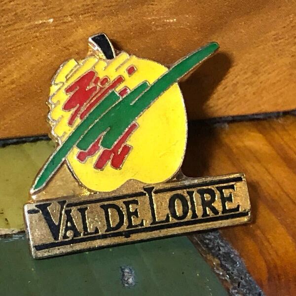 【即決/送料無料】VAL DE LOIRE PINS ロワール渓谷 フランス製メタルピンズ 中古 ヴィンテージピンバッジ