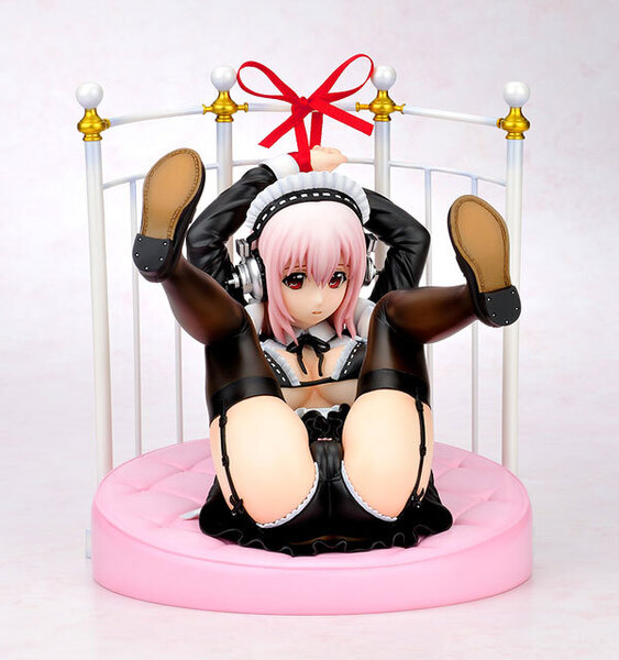 Gift ギフト 1/6 PVC製塗装済み完成品フィギュア すーぱーそに子 Gothic Maid ver.+ベッド風台座付 未使用品
