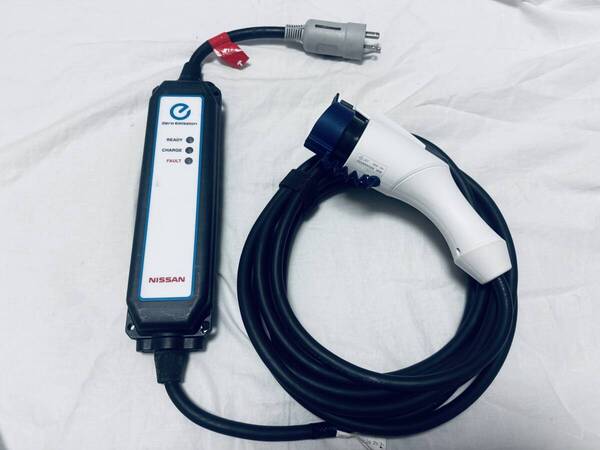 送料無料 日産リーフ充電ケーブル3NK5E 7.5m ⑦