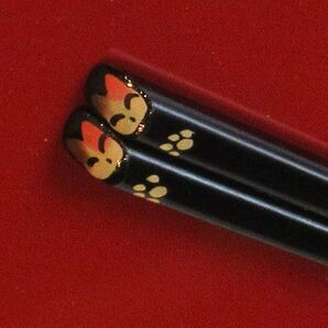 ★可愛い手描き蒔絵♪ 木製 天削箸 黒塗 ねこ蒔絵 ★送料無料