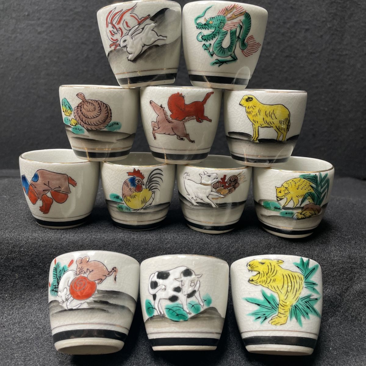 【即購入可】九谷焼/お猪口/25点まとめて/酒器/酒盃/酒杯/骨董/古美術/工芸 Yahoo!オークション -「九谷焼 おちょこ」の落札相場・落札価格