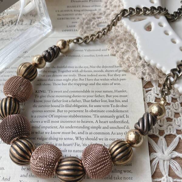 ヴィンテージネックレス ショート ゴールド ブロンズ メッシュボール アンティーク調☆vintage jewelry accessories R0841