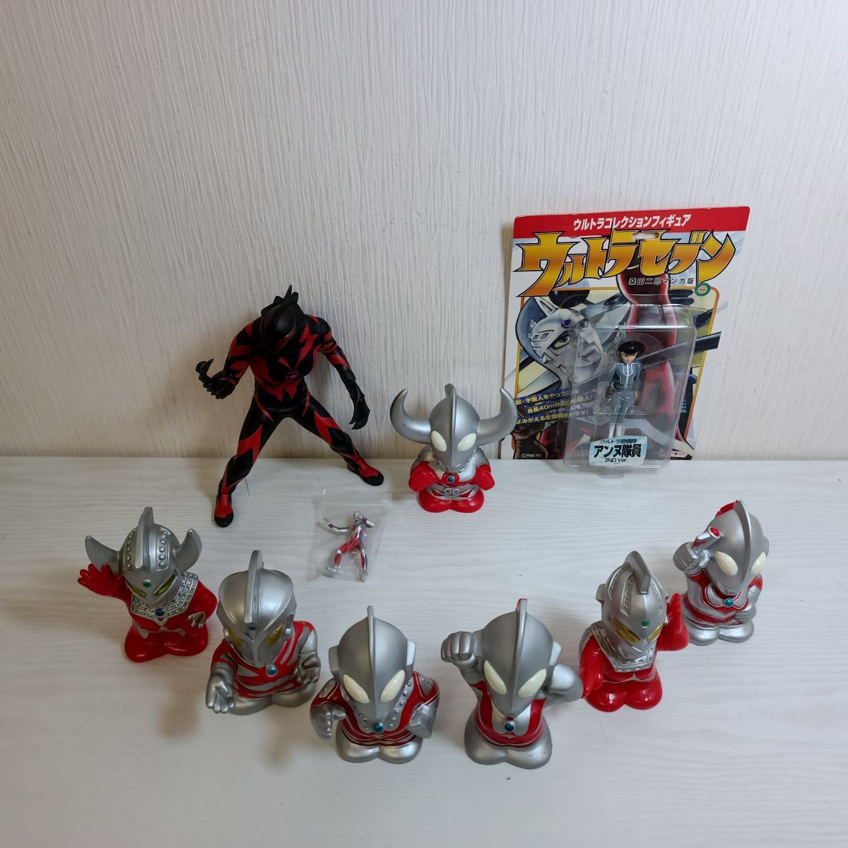 ウルトラマンソフビ貯金箱コレクション1と2全11種セット Yahoo!オークション -「ウルトラマン 貯金箱」の落札相場・落札価格