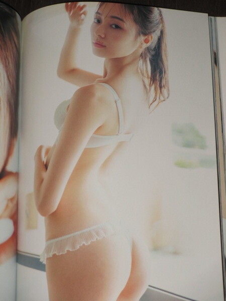 乃木坂46 梅澤美波 1st写真集 『夢の近く』楽天ブックス限定カバー 初版 帯付き