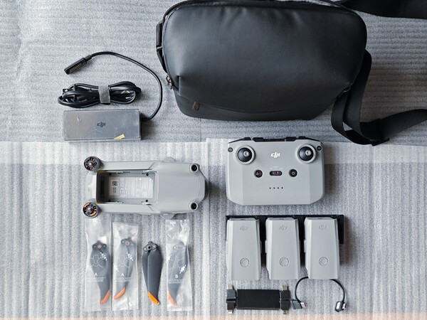【本体メーカー交換品 未使用品】DJI Air2S Fly More Combo※ドローン 空撮 カメラ※