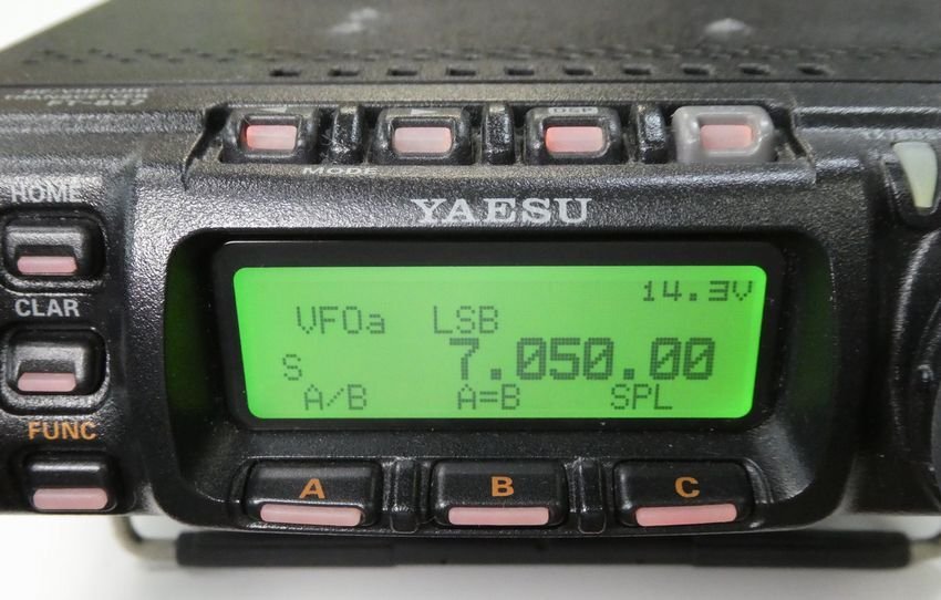 YAESU トランシーバー マイク付き FT-857 50W ほぼ新品。 Yahoo!オークション -「ft-857」(トランシーバー) (アマチュア