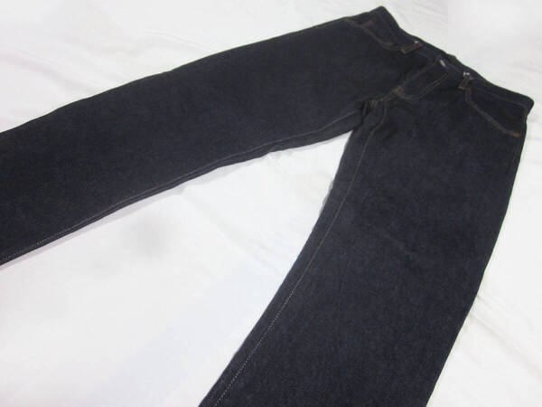 送料無料!! 濃紺 2024年 UNIQLO ユニクロ KAIHARA REGULAR STRAIGHT MIDDLE 赤耳 セルヴィッジ デニム ジーンズ 31 W約78,5CM