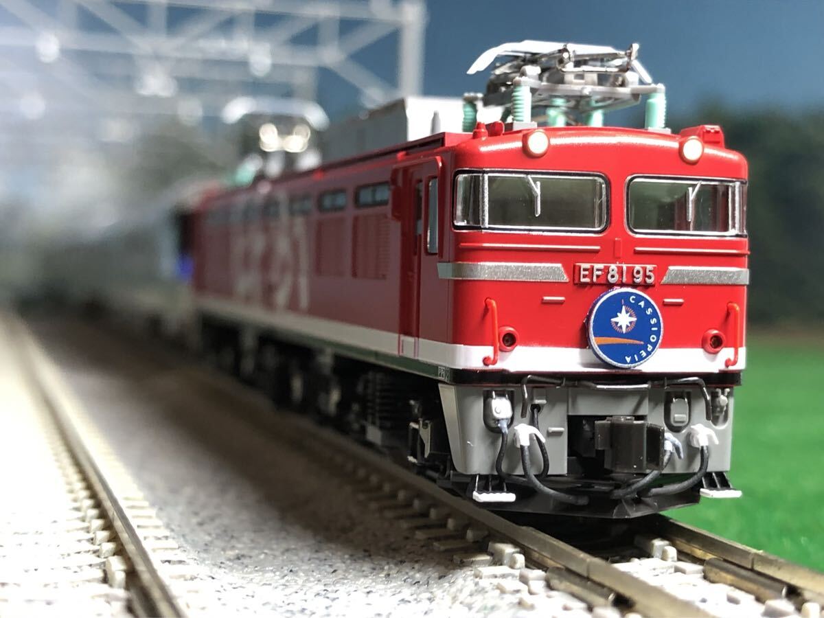 EF81レインボー レインボー 色のEF81 95、台検により秋田総合車両センターへ入場