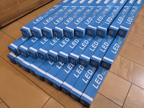 【送料無料】★30本★ 40W形 LED 蛍光灯 T8 昼光色 6000K ルミーテック A12-N 2500ルーメン 直管120cm (((省エネ 寿命50000時間 高輝度
