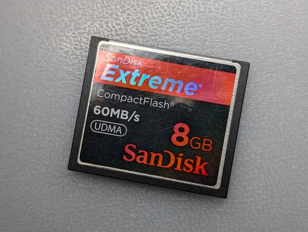 SanDisk CompactFlash Extreme 8GB UDMA CFカード ケース付き サンディスク コンパクトフラッシュ メモリーカード 動作確認済み