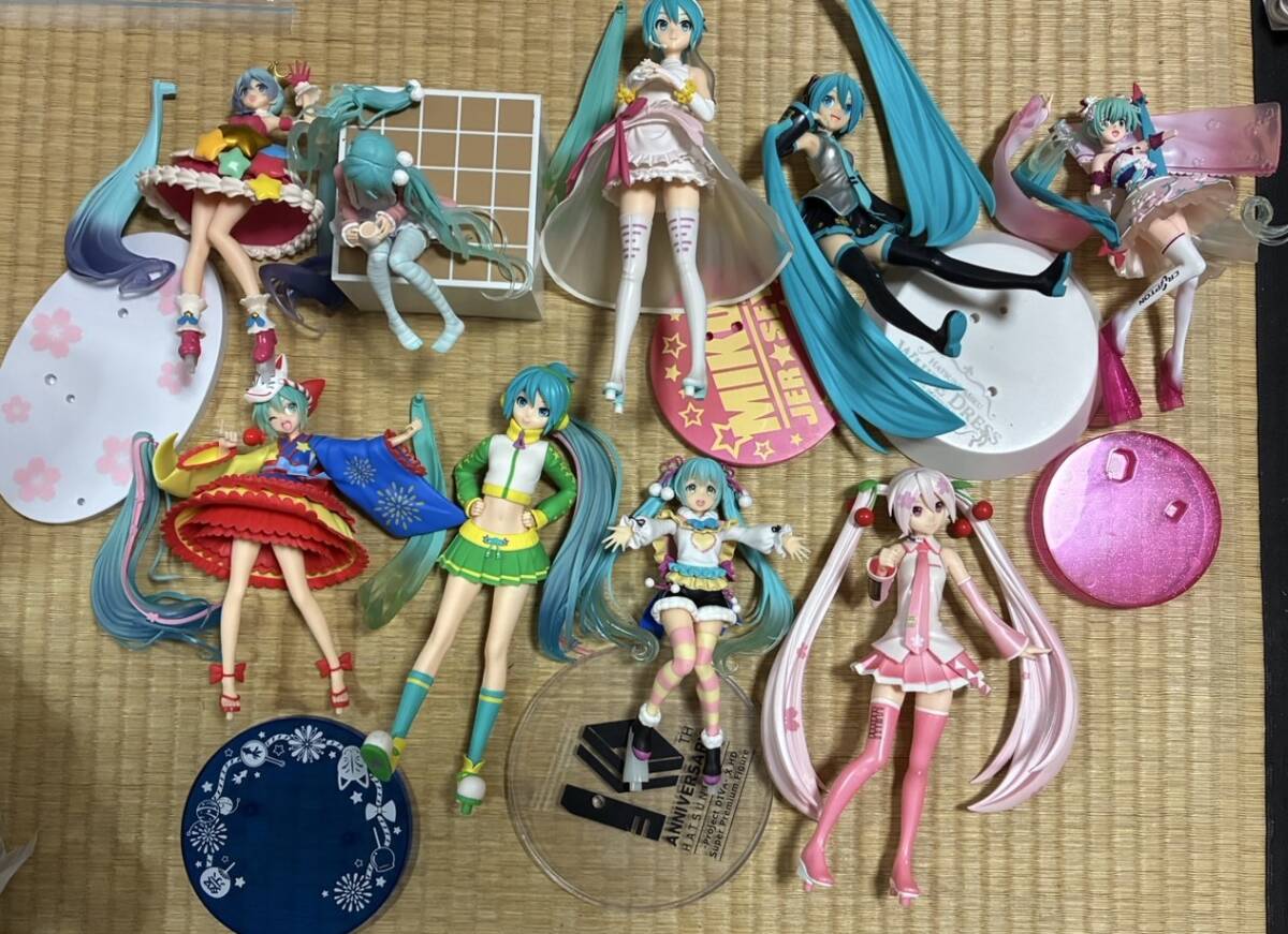 初音ミク　プライズフィギュア　12点まとめ売り　中古 Yahoo!オークション -「初音ミク フィギュア まとめ売り」(初音