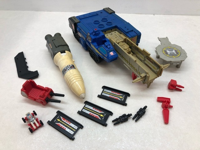 激レア デッドストック開封品! トランスフォーマー ロケットベース(箱難あり) Yahoo!オークション -「ロケット」(トランスフォーマー