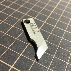 ⑤TTRオリジナル くさび型イガイオープナー/TEAM釣男RAINBOW