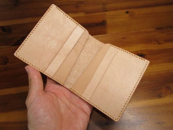 札入れ 栃木レザー ナチュラル 手縫い 生成り 二つ折り キャッシュレス コンパクト ミニマル 財布 マネークリップ 肉厚 札ばさみ 日本製