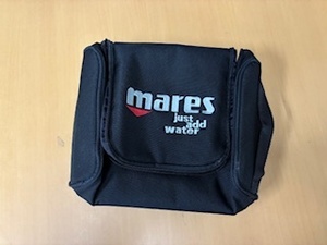 Mares【ほぼ未使用】コンパクトポーチ★仕切りポケット多★便利品★特価!