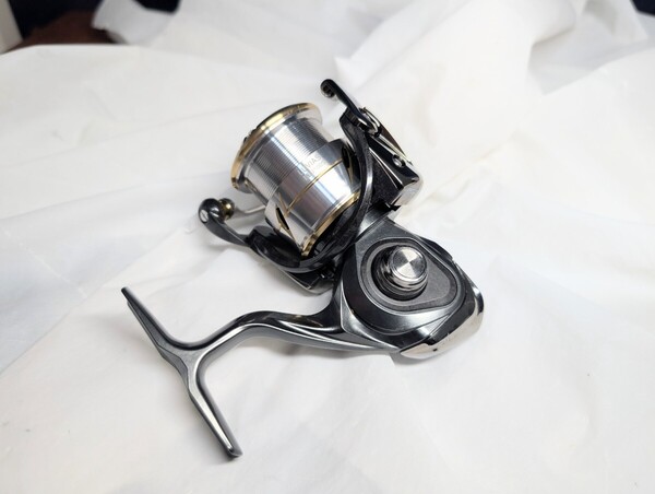 希少 ハンドル無し ダイワ 20ルビアス LT2500S-DH 本体+スプール セット 管281GP 日本製