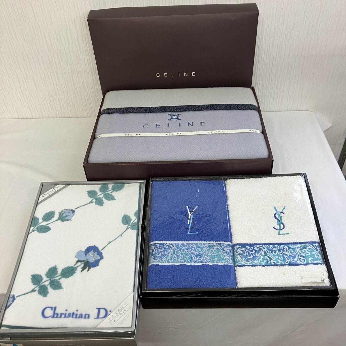 Christian Dior ディオール アクリル毛布 シングル 未使用 2枚 Yahoo!オークション -「(dior ディオール)」(毛布) (寝具)の落札